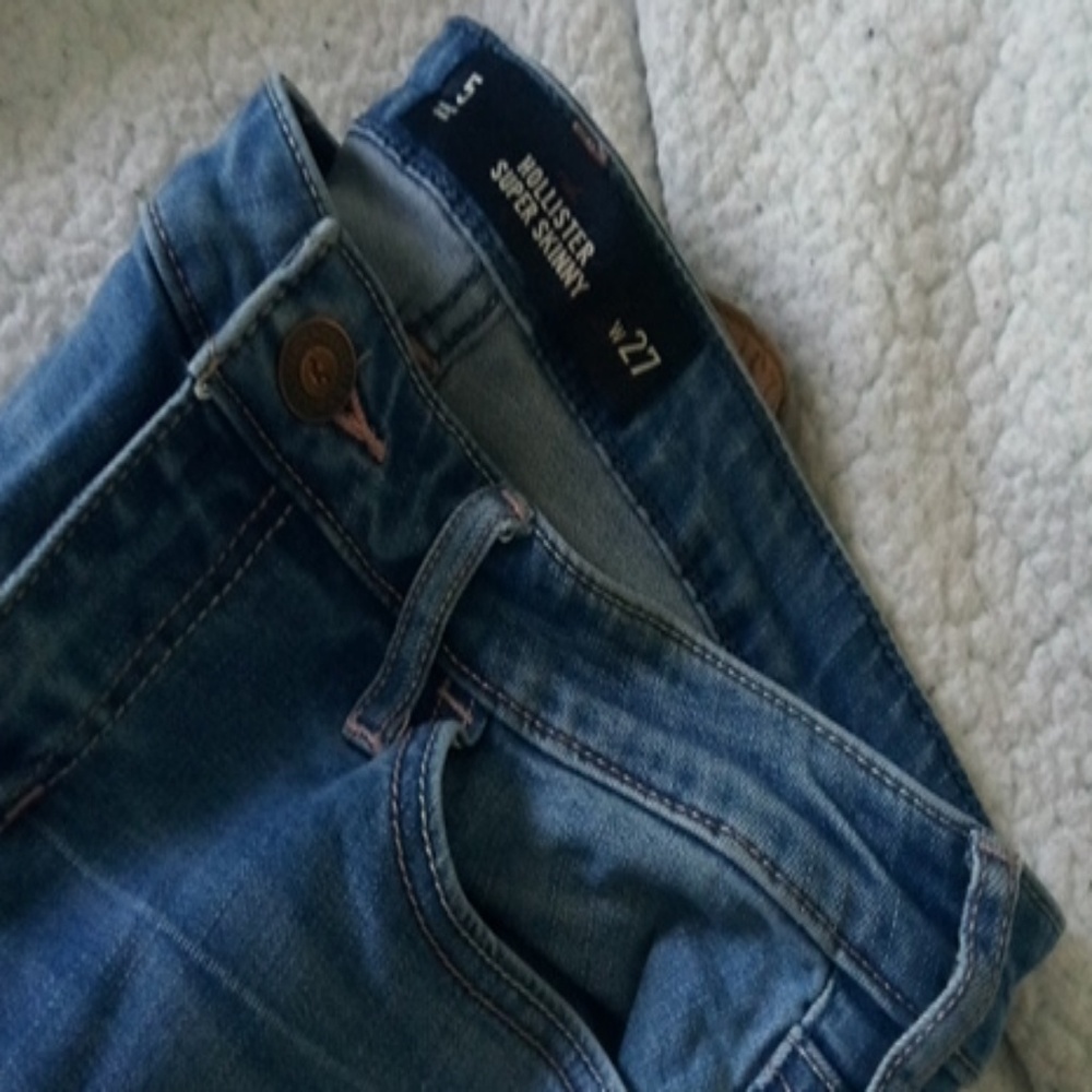 Light ripped jeans